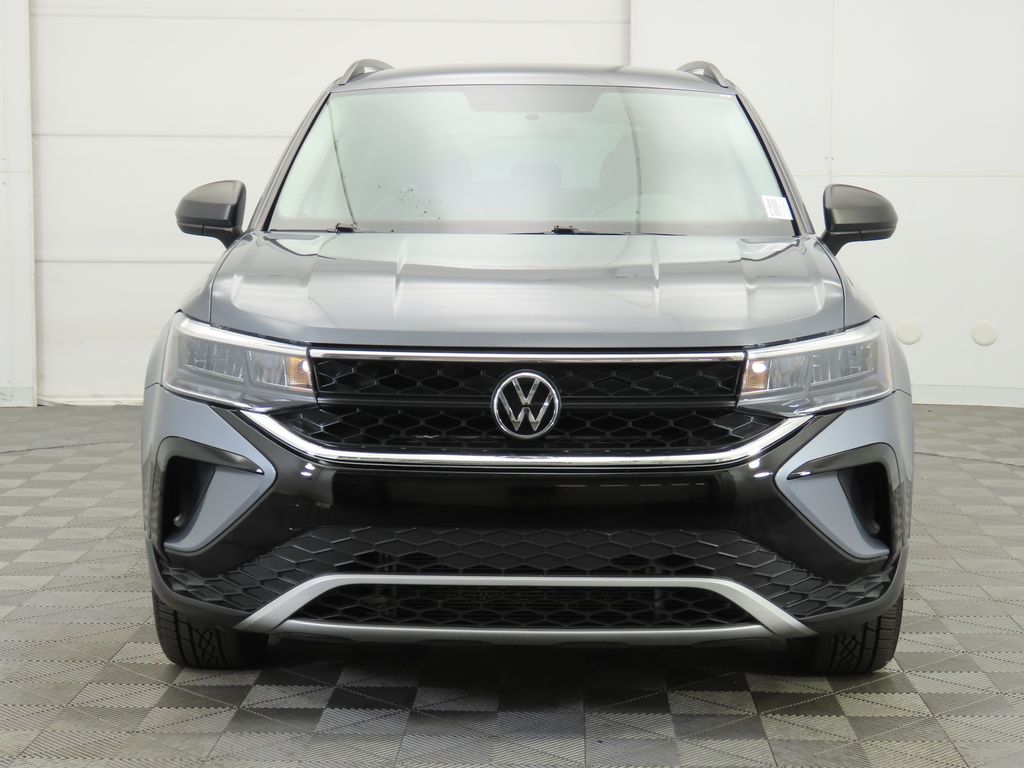 2022 Volkswagen Taos S 3