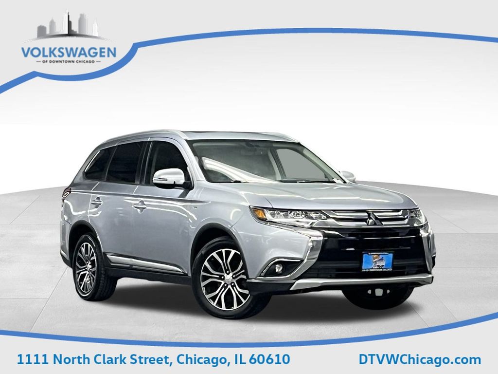 2017 Mitsubishi Outlander GT's photo