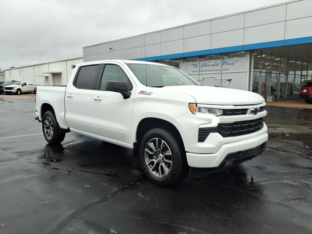 2025 Chevrolet Silverado 1500 RST Crew Cab 4WD