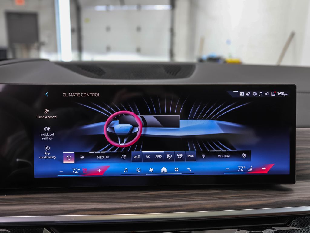 Thumbnail: 2026 BMW X7 - 18