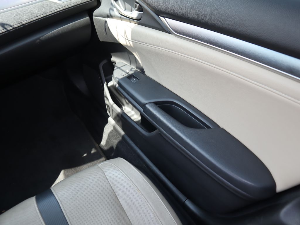 Thumbnail: 2016 Honda Civic - 23