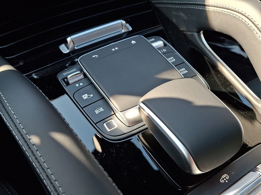 Thumbnail: 2026 Mercedes-Benz GLE - 11