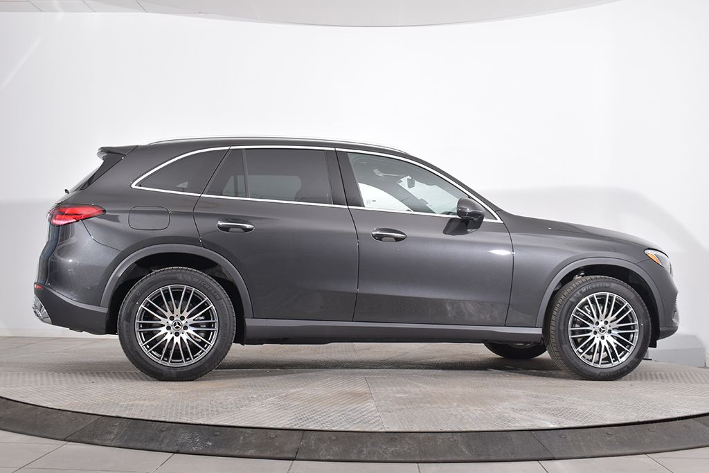 Thumbnail: 2026 Mercedes-Benz GLC - 8