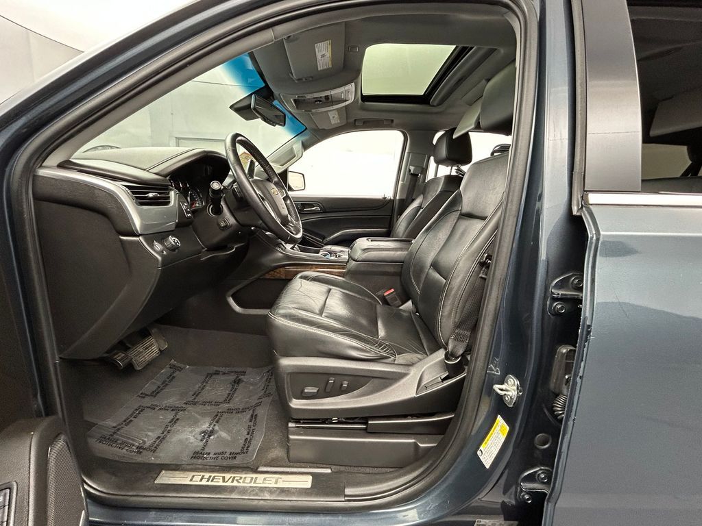 Used 2020 Shadow Gray Metallic Chevrolet LT image 15