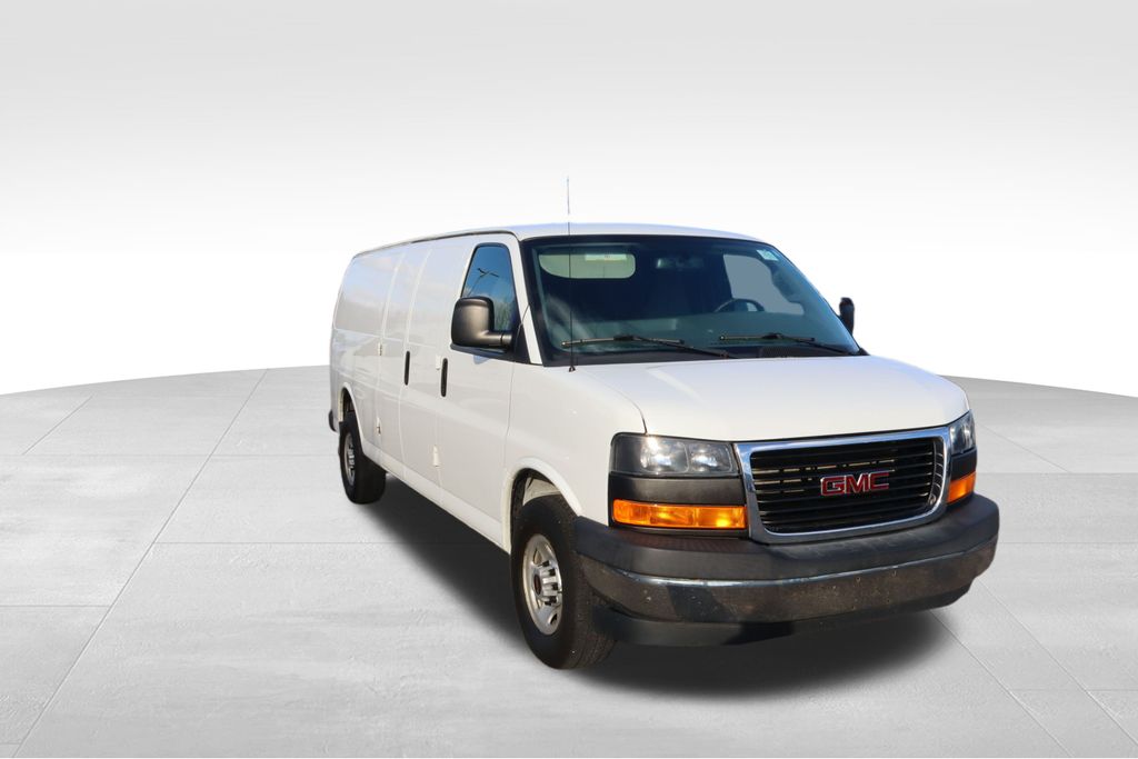 2017 GMC Savana 2500 Work Van 3