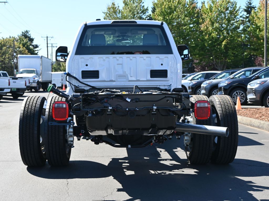 2025 Ford F-550 XL photo 2