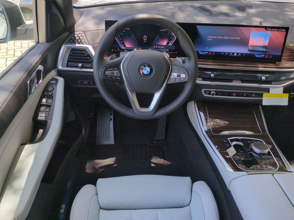 New 2026 White BMW xDrive40i image 16