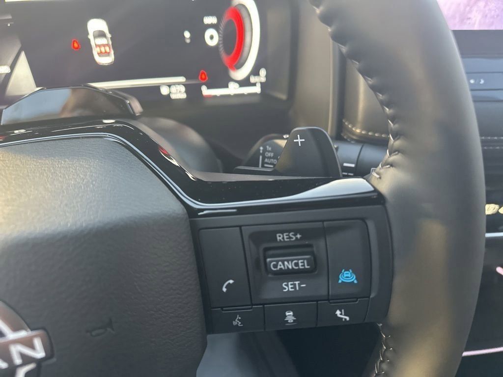 2025 Boulder Gray Pearl Nissan Rogue Platinum FWD SUV