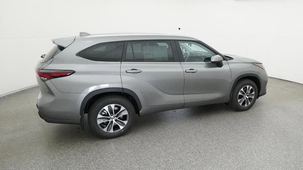 Thumbnail: 2026 Toyota Highlander - 8