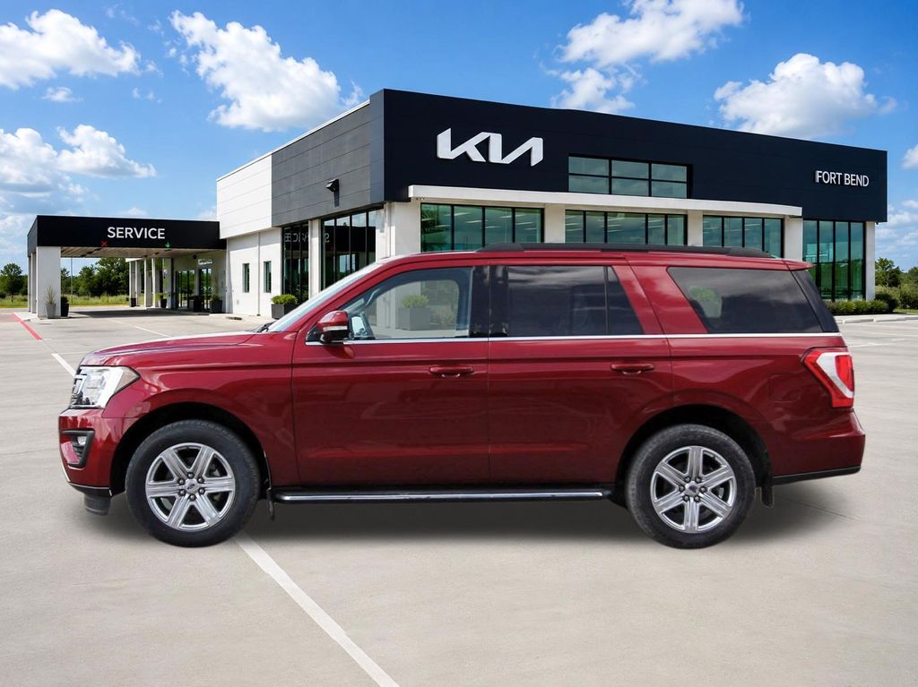 2018 Ford Expedition XLT Red at Autostrade
