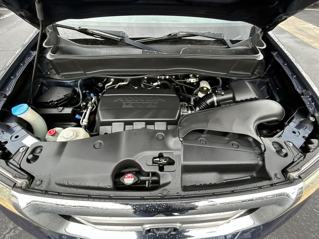 Thumbnail: 2011 Honda Pilot - 26