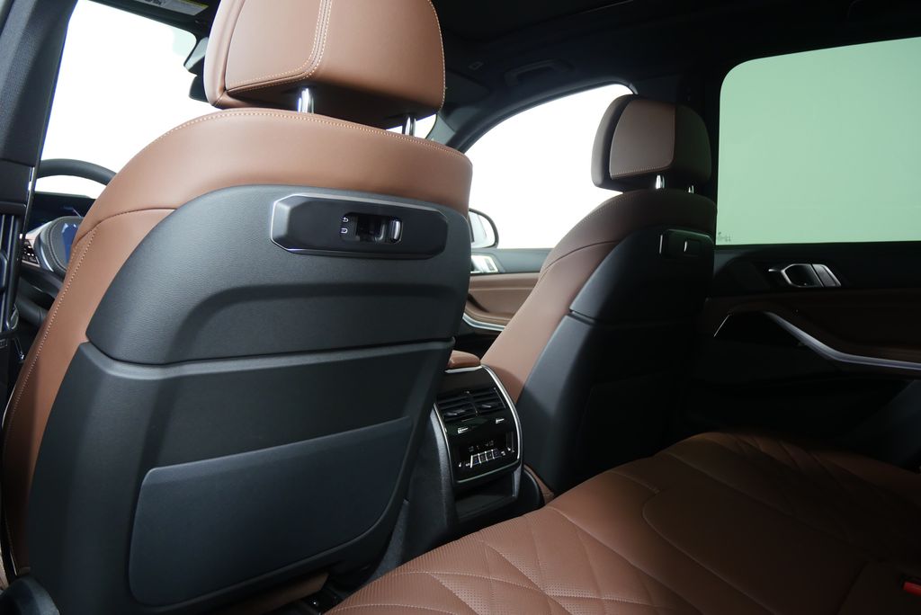 Thumbnail: 2026 BMW X5 - 17