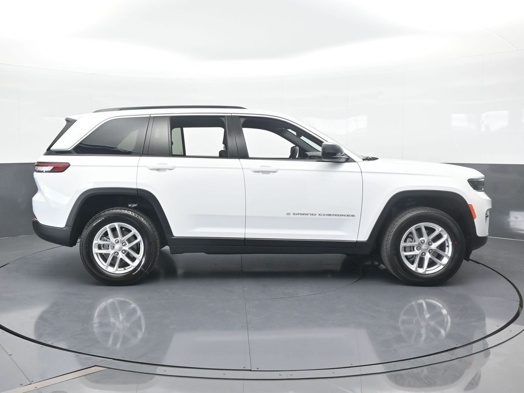 New 2025 Bright White Clearcoat Jeep Laredo image 7