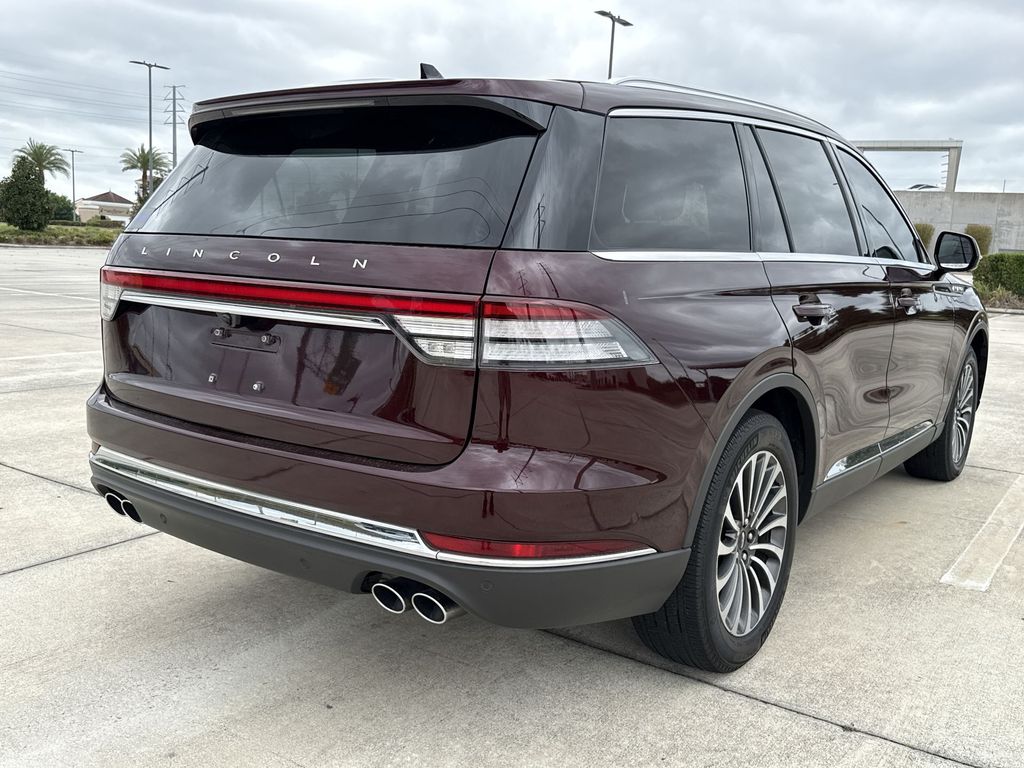 Thumbnail: 2022 Lincoln Aviator - 11