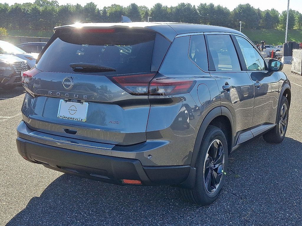 Thumbnail: 2026 Nissan Rogue - 4