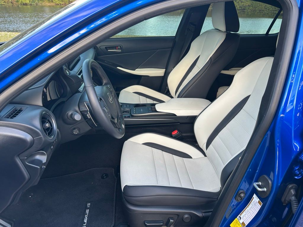 Thumbnail: 2025 Lexus IS - 14