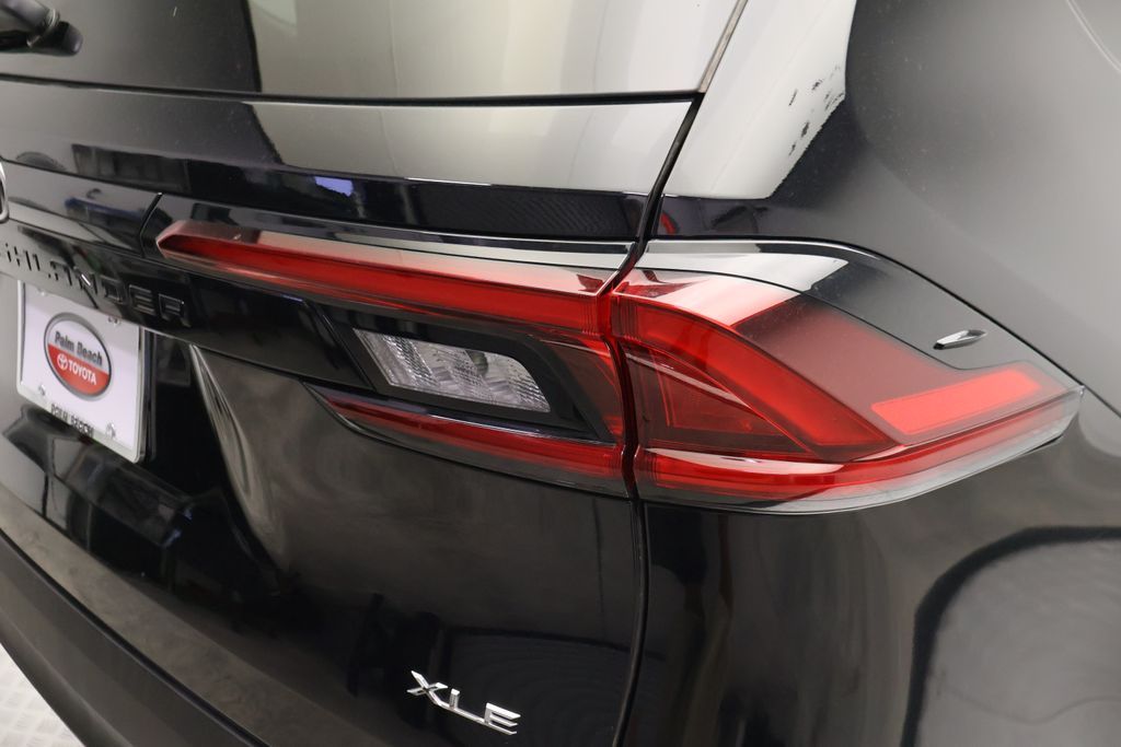 Thumbnail: 2025 Toyota Grand Highlander - 9