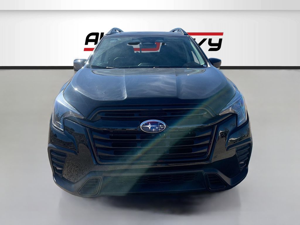 Used 2025 Black Subaru Onyx Edition Touring image 2