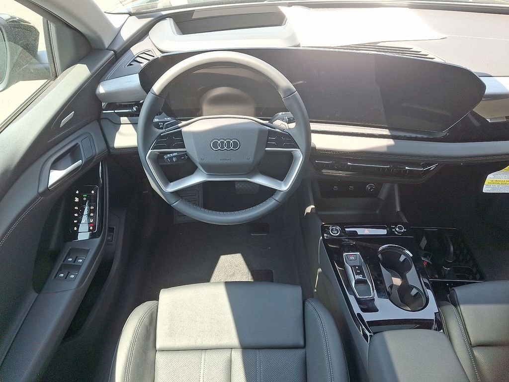 2025 Audi e-tron Premium 8