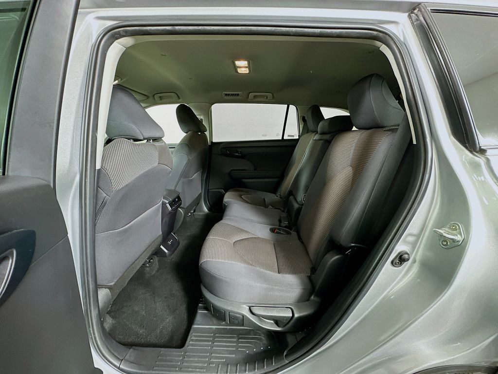 Thumbnail: 2024 Toyota Highlander - 23