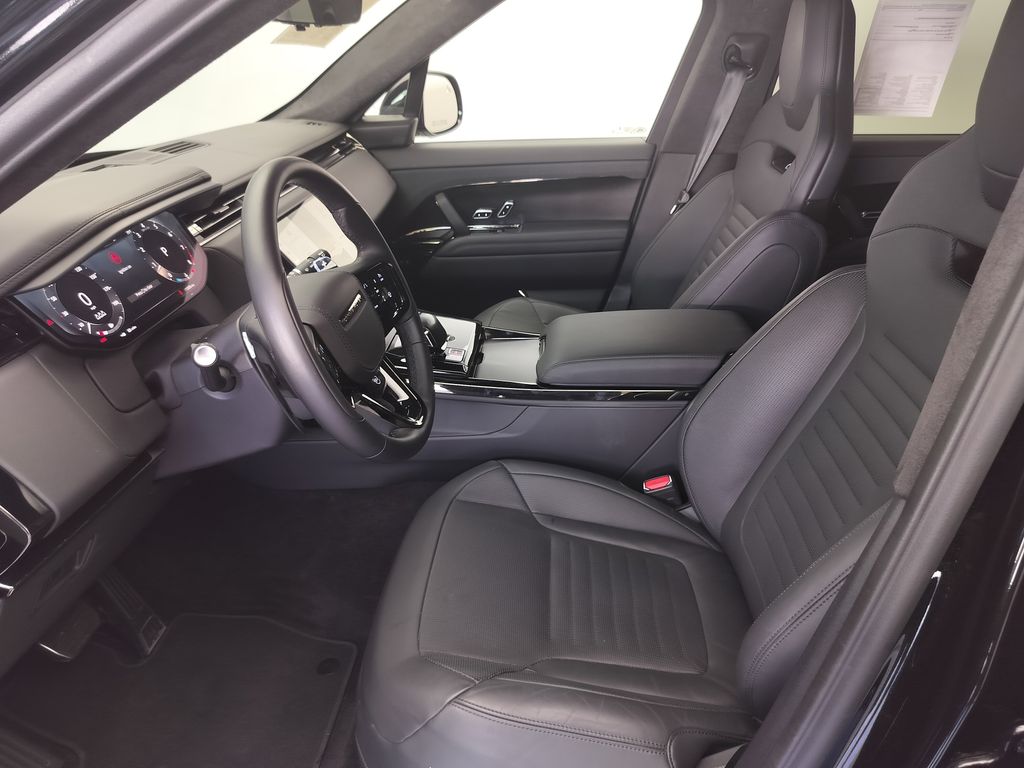 Thumbnail: 2024 Land Rover Range Rover Sport - 6