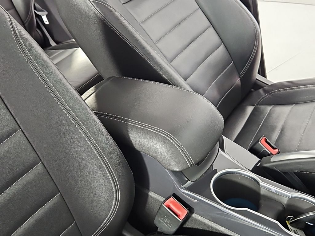 Thumbnail: 2014 Ford Escape - 16