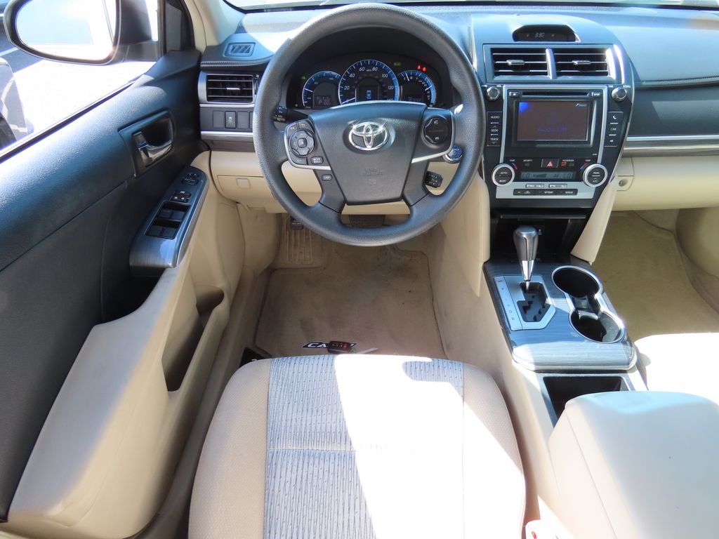2013 Toyota Camry LE 6