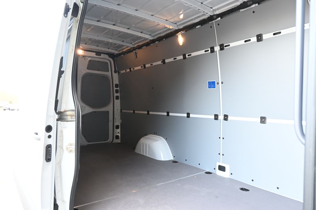 Thumbnail: 2025 Mercedes-Benz Sprinter - 22