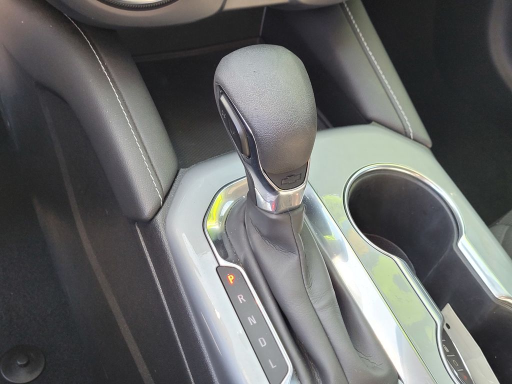 Used 2023 White Chevrolet LT image 23