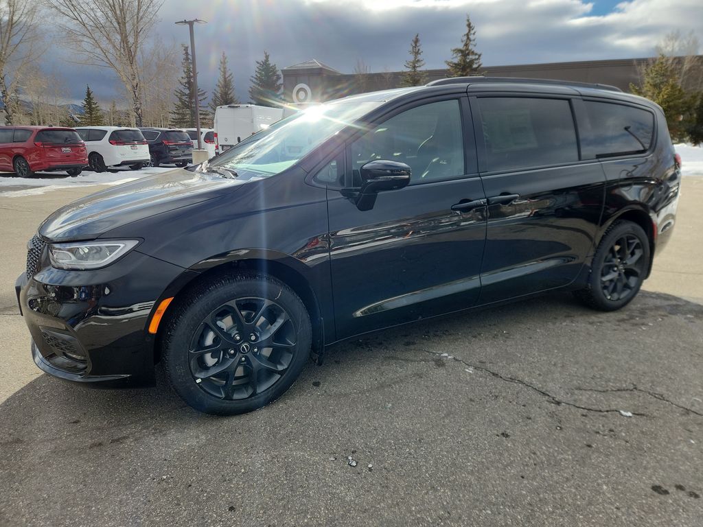 2026 Chrysler Pacifica Limited