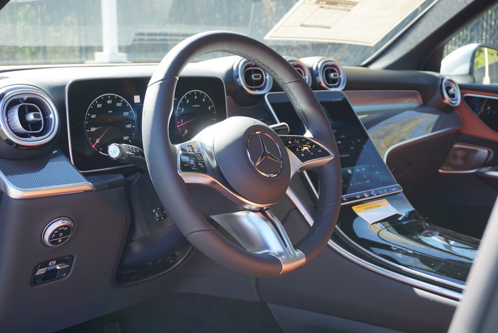 Thumbnail: 2026 Mercedes-Benz GLC - 25