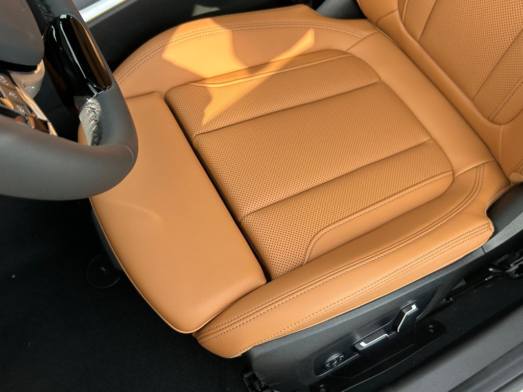 Thumbnail: 2025 BMW 3 Series - 15