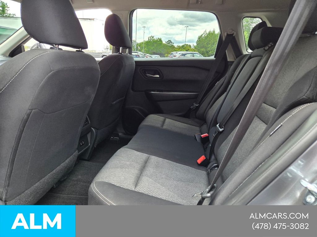 Used 2025 Gray Nissan SV image 6