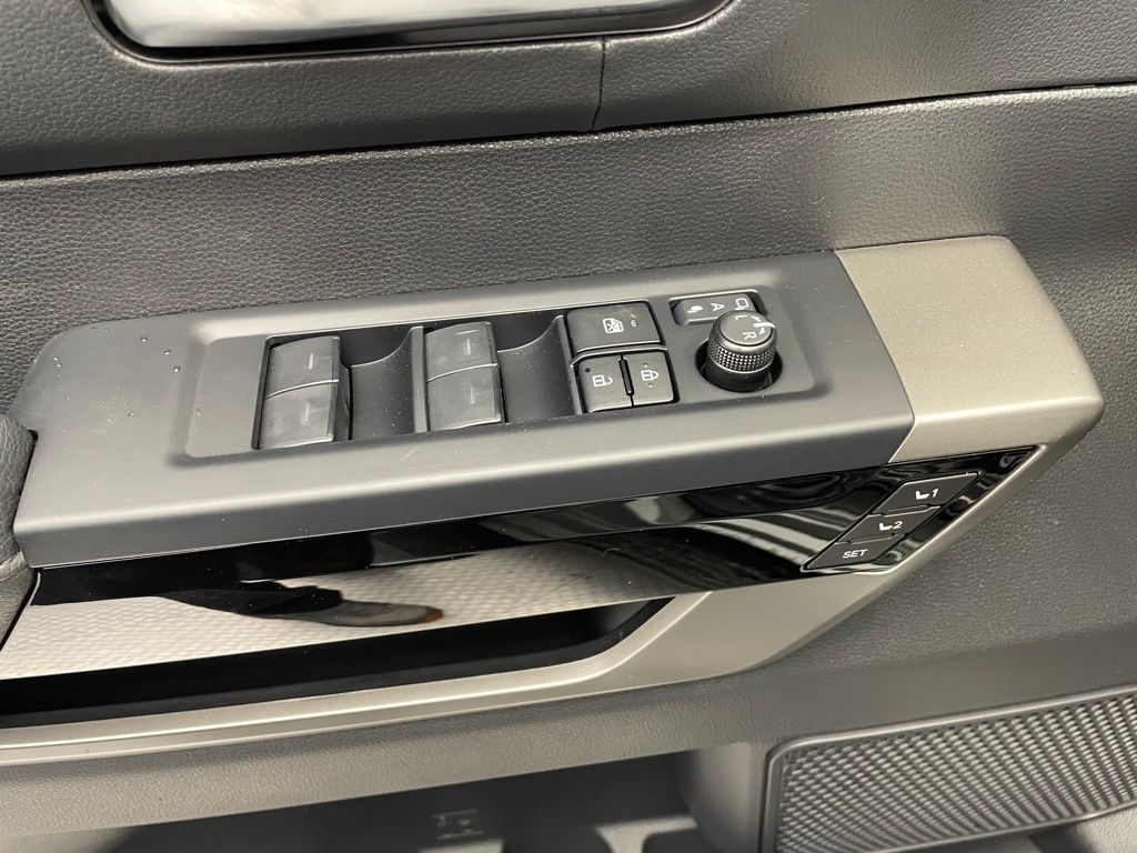 2025 Toyota Sequoia Limited 10