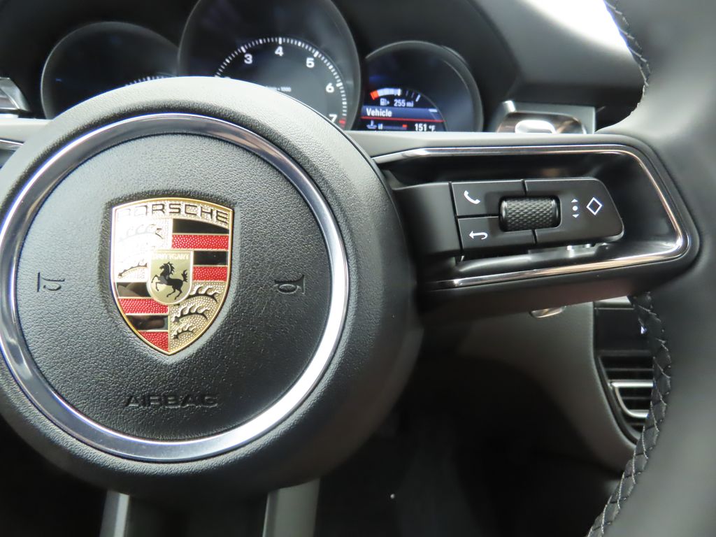Thumbnail: 2025 Porsche Macan - 15