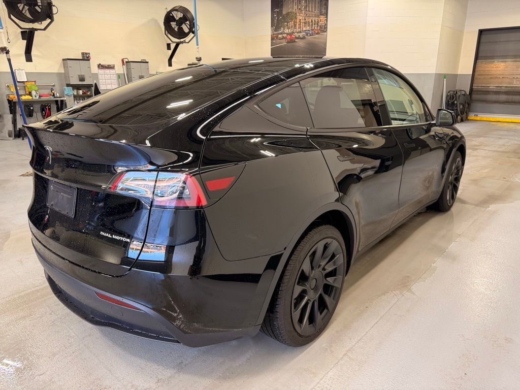 Thumbnail: 2023 Tesla Model Y - 6