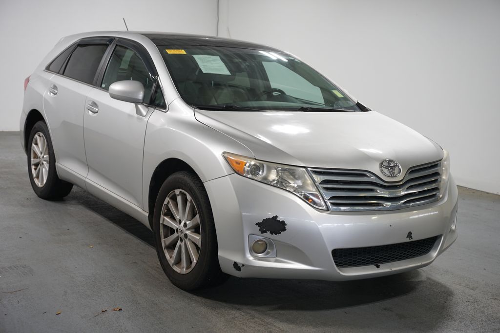 Thumbnail: 2010 Toyota Venza - 3