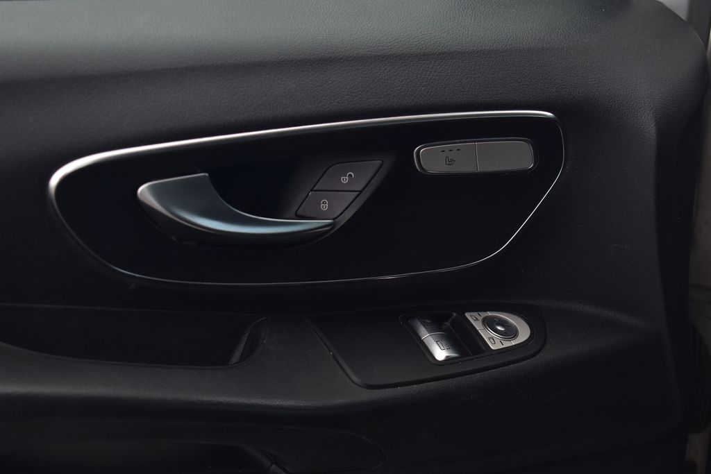 Thumbnail: 2016 Mercedes-Benz Metris - 10