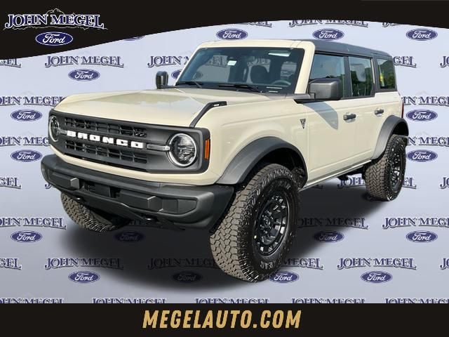 Desert Sand 2026 Ford Bronco SUV / Crossover Four-Wheel Drive Automatic