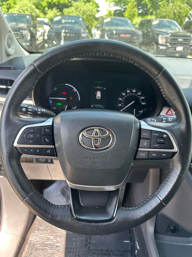used 2021 Toyota Sienna car, priced at $39,985