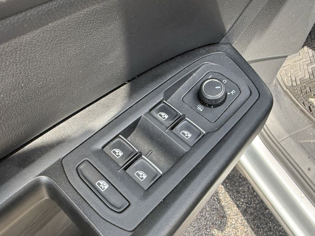 2018 Volkswagen Atlas 3.6L V6 SE Silver at Durrett Motor Company