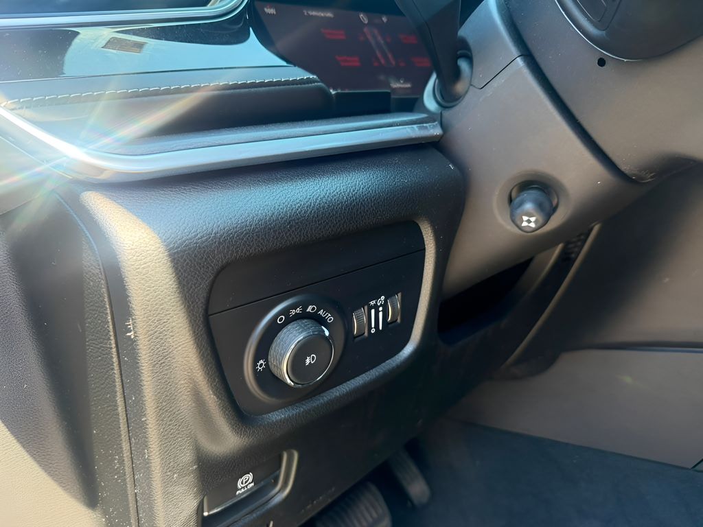 Used 2023 Jeep Grand Cherokee SUV