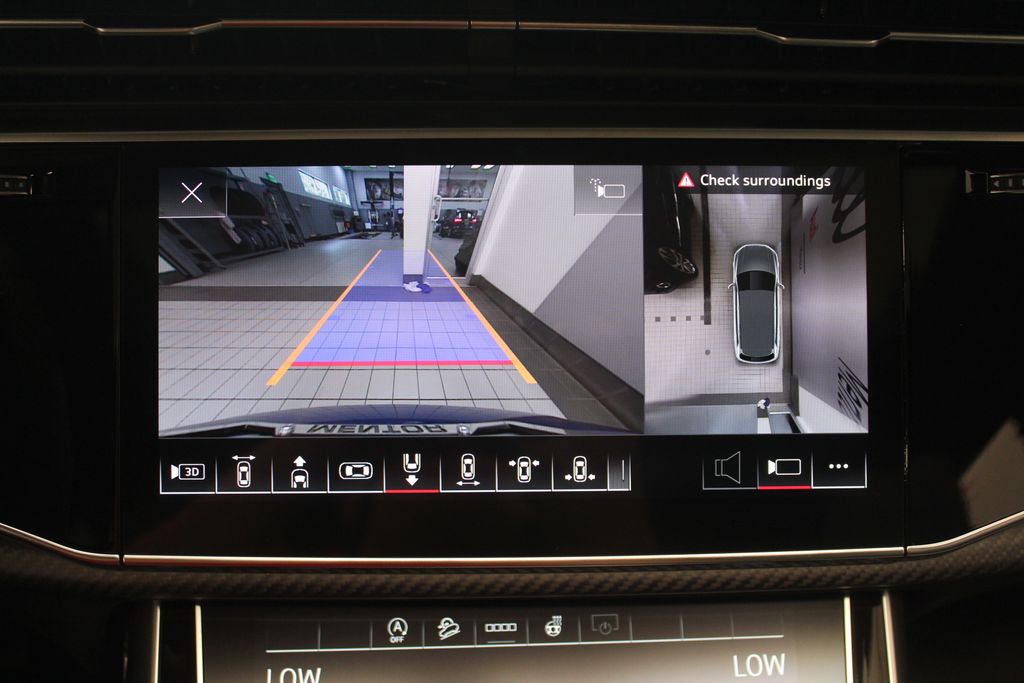 Thumbnail: 2026 Audi SQ7 - 23