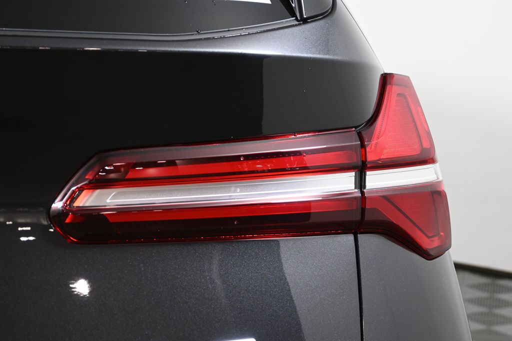 Thumbnail: 2026 BMW X3 - 13