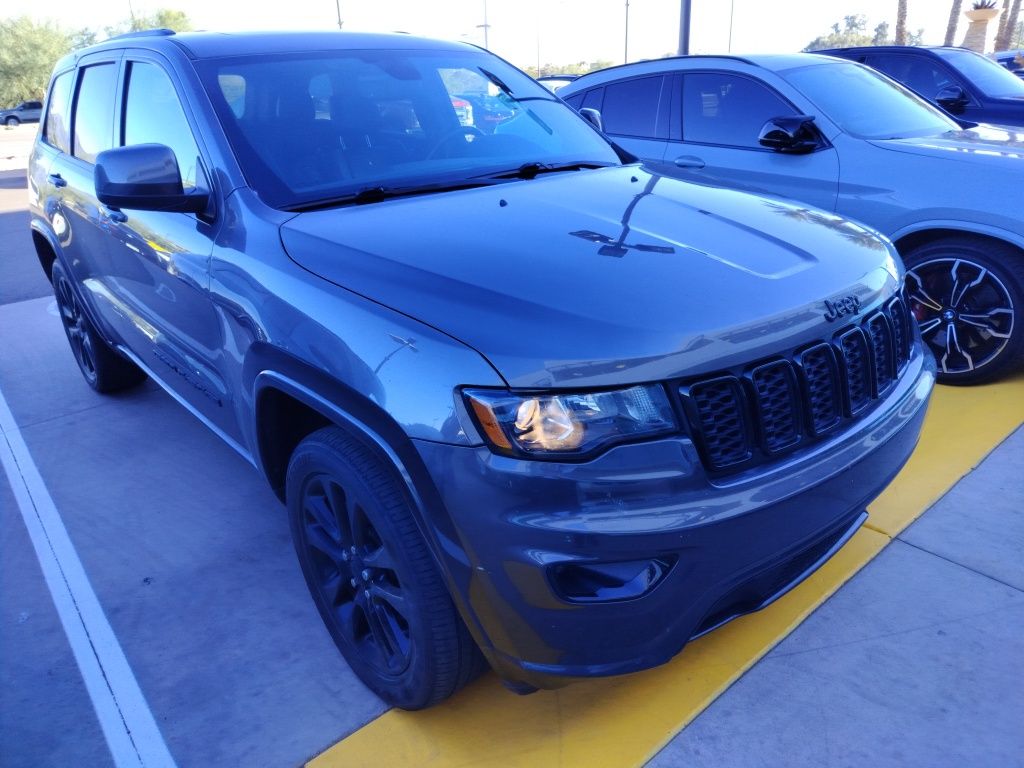 Thumbnail: 2019 Jeep Grand Cherokee - 3