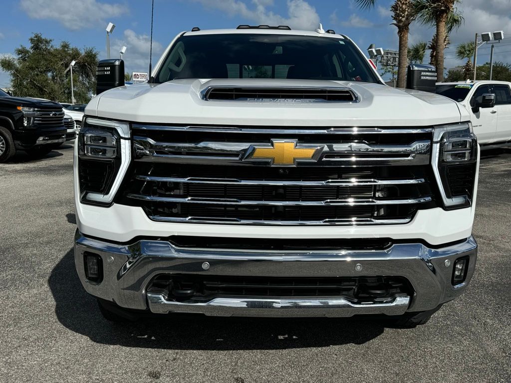 2024 Chevrolet Silverado 3500HD LTZ 3