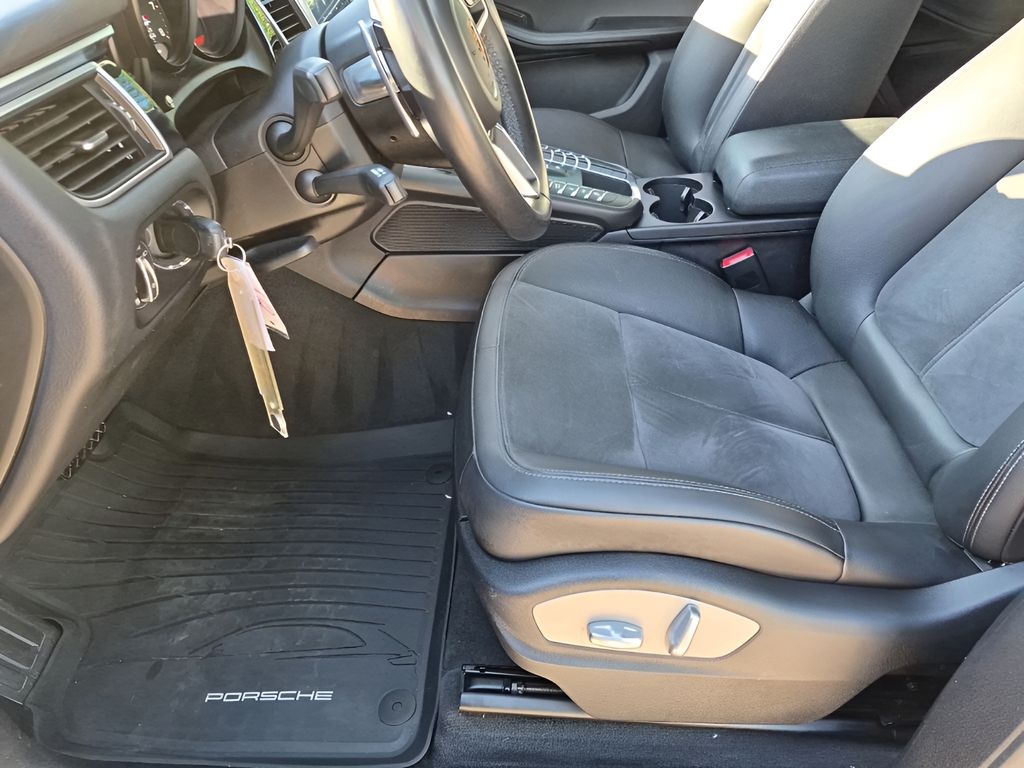Used Car 2018 Porsche Macan  For Sale Under $25,000 In Austin, Texas