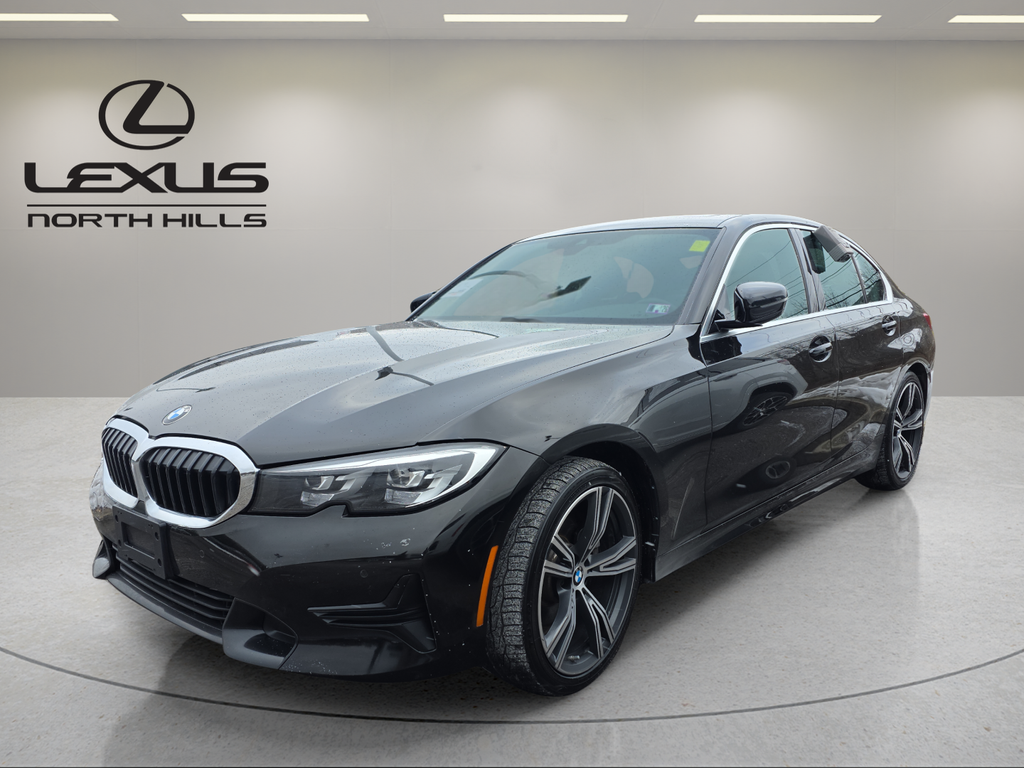 2020 BMW 3 Series 330i's photo