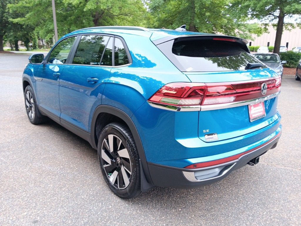 2024 Volkswagen Atlas Cross Sport 2.0T SE w/Technology 3