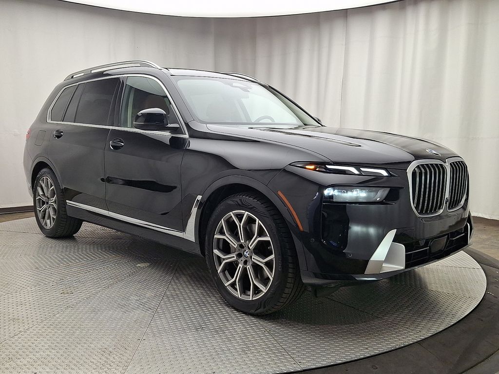 Thumbnail: 2024 BMW X7 - 3